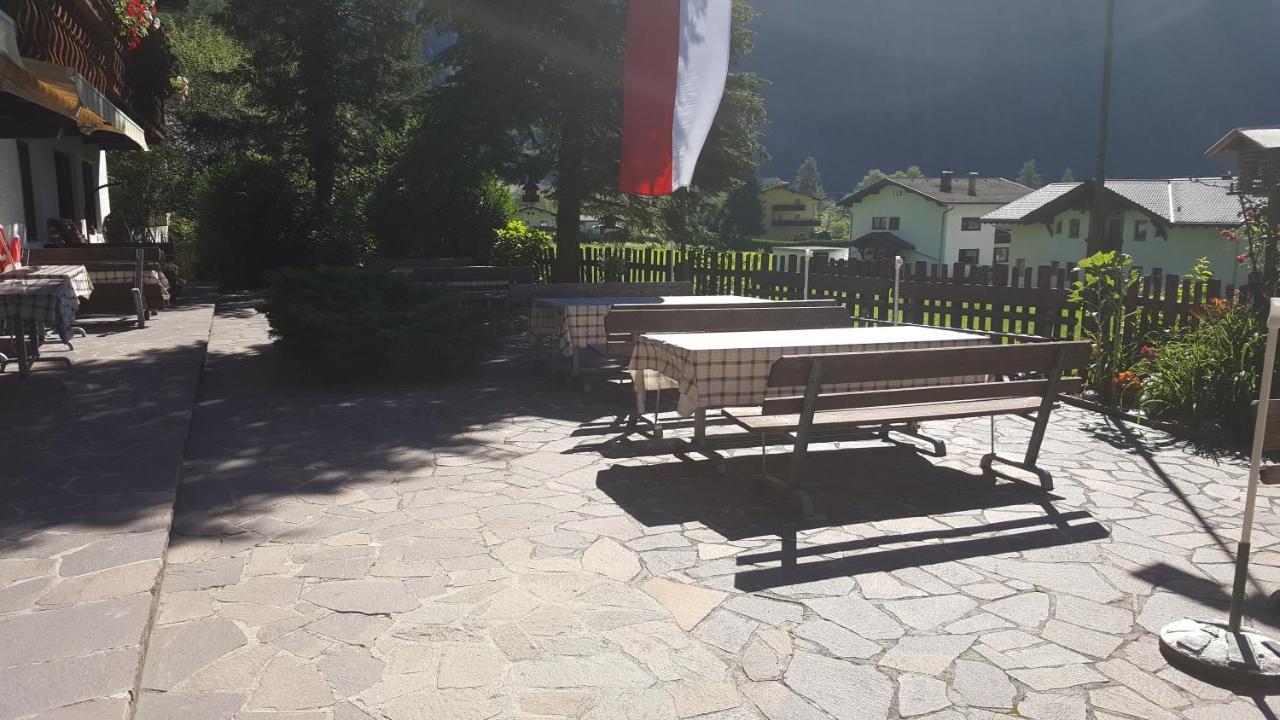 Gasthof Pension Plattner Umhausen Eksteriør billede