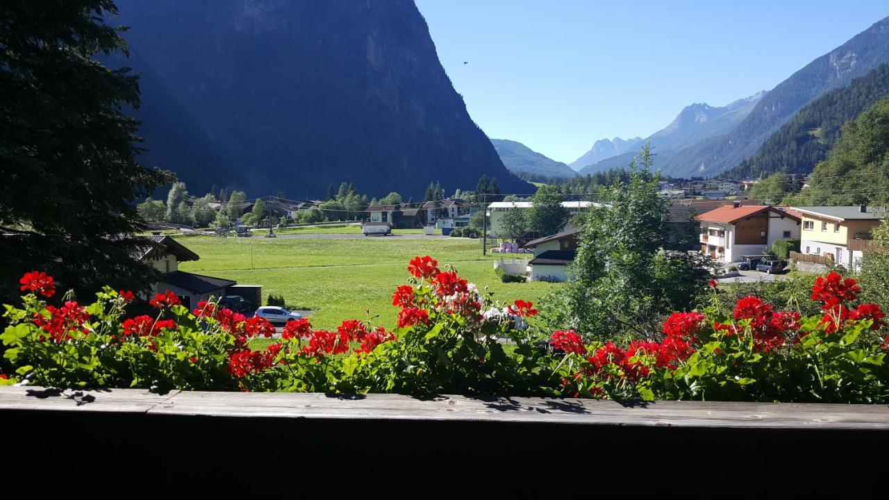 Gasthof Pension Plattner Umhausen Eksteriør billede